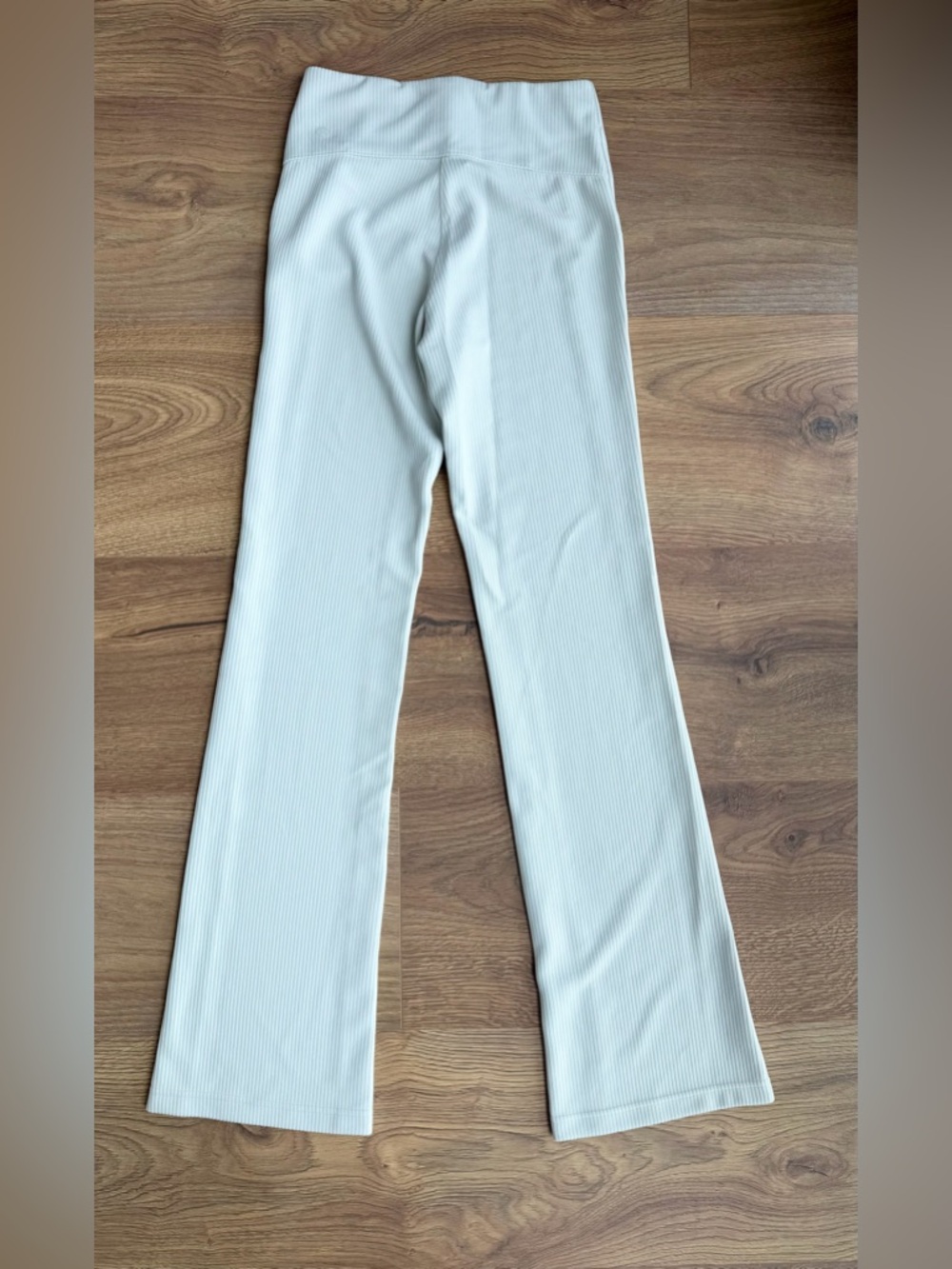 NWT Lululemon Ribbed Softstreme Flared Pant Bone Size 4 High Rise - Picture 6 of 9